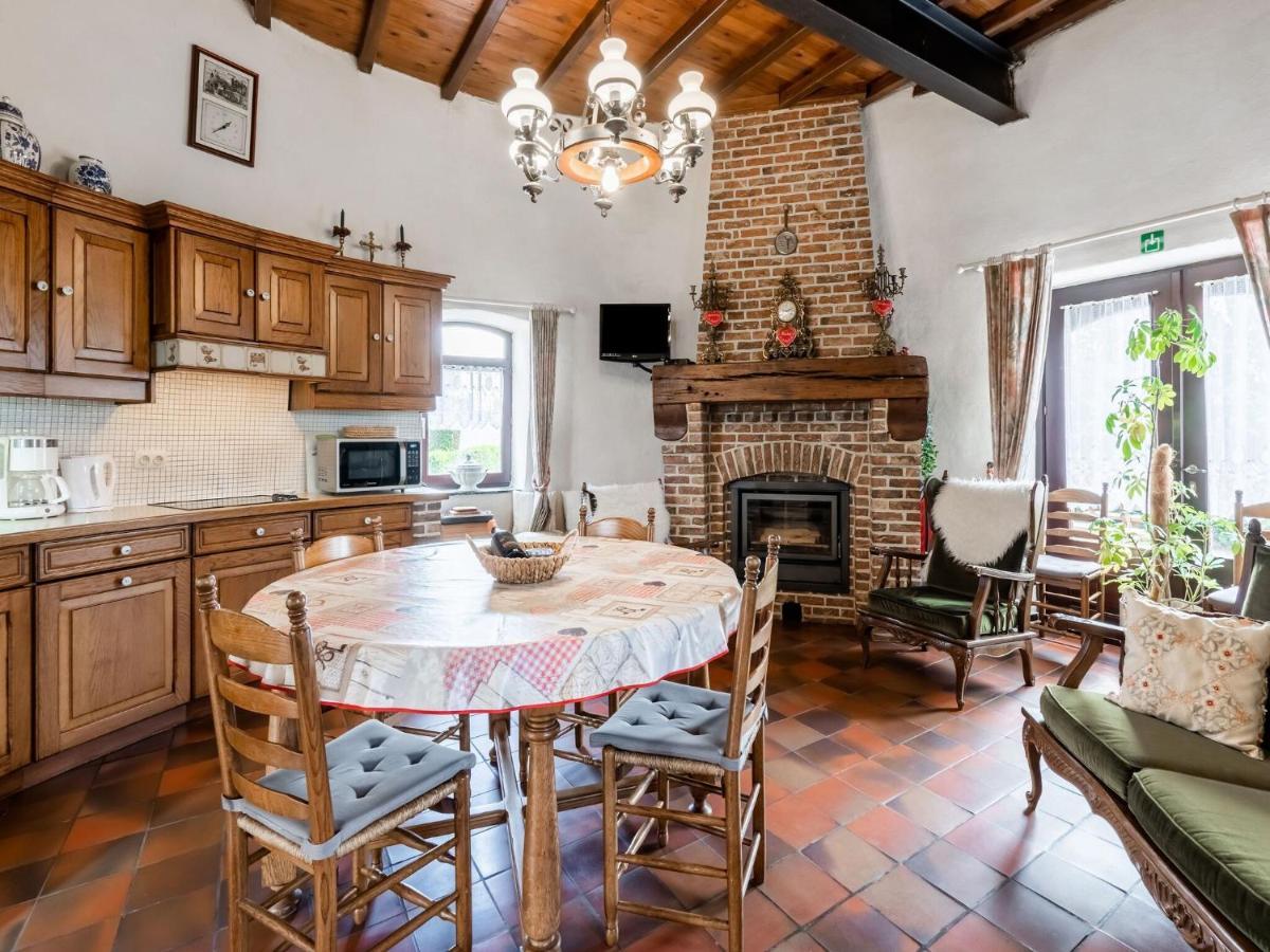 Stunning Holiday Home In Oombergen With Terrace And Garden Zottegem エクステリア 写真