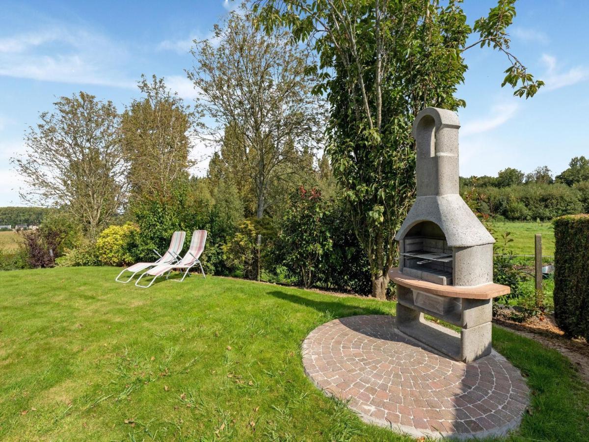 Stunning Holiday Home In Oombergen With Terrace And Garden Zottegem エクステリア 写真