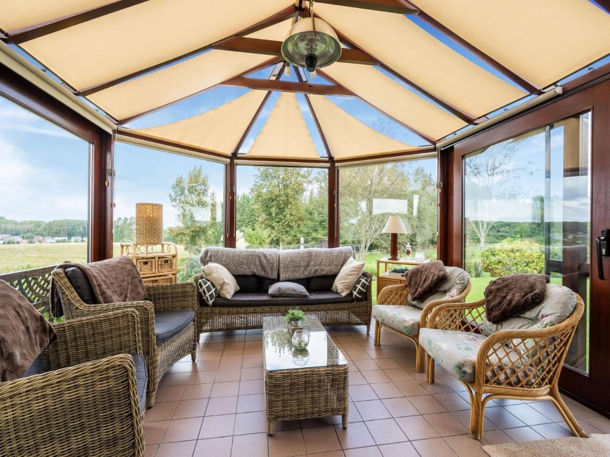 Stunning Holiday Home In Oombergen With Terrace And Garden Zottegem エクステリア 写真